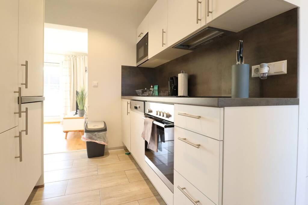 Brilliant View: Balcony Home, Modern, Stylish And Newly Renovated 维也纳 外观 照片