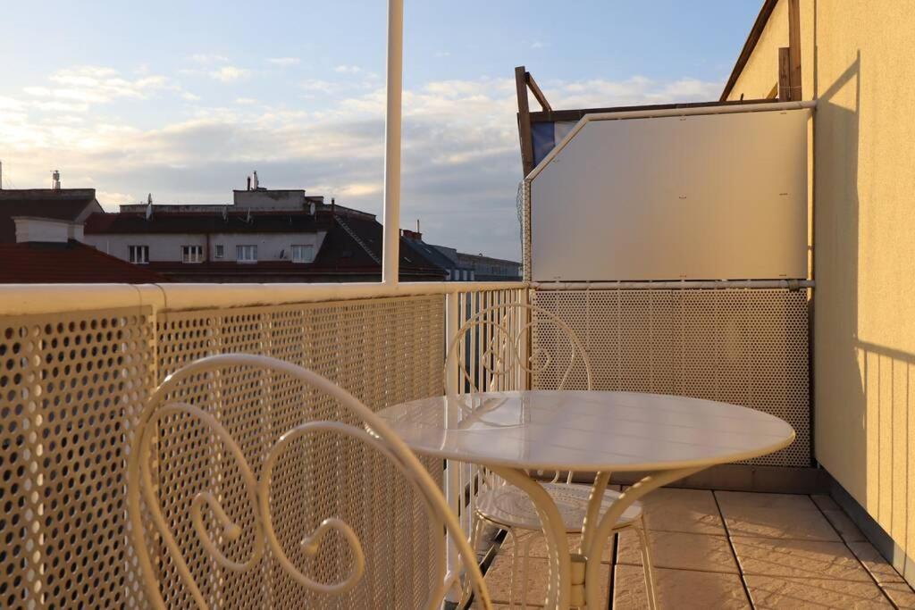 Brilliant View: Balcony Home, Modern, Stylish And Newly Renovated 维也纳 外观 照片