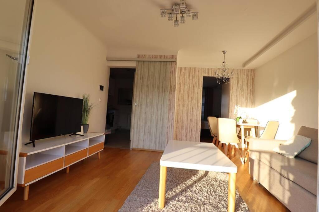 Brilliant View: Balcony Home, Modern, Stylish And Newly Renovated 维也纳 外观 照片