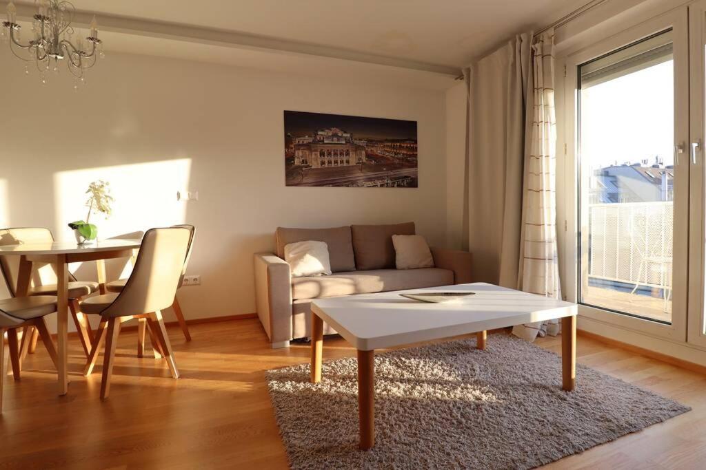 Brilliant View: Balcony Home, Modern, Stylish And Newly Renovated 维也纳 外观 照片
