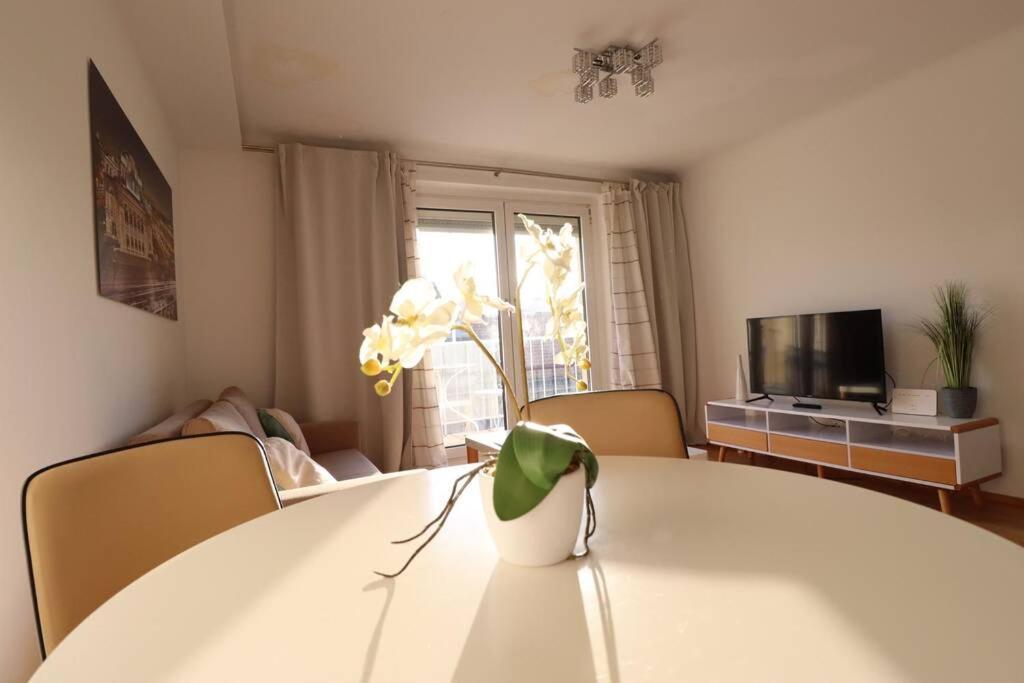 Brilliant View: Balcony Home, Modern, Stylish And Newly Renovated 维也纳 外观 照片