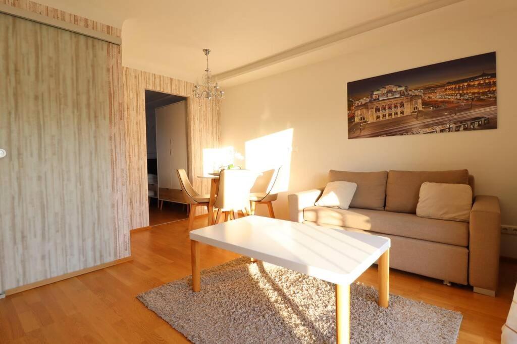 Brilliant View: Balcony Home, Modern, Stylish And Newly Renovated 维也纳 外观 照片